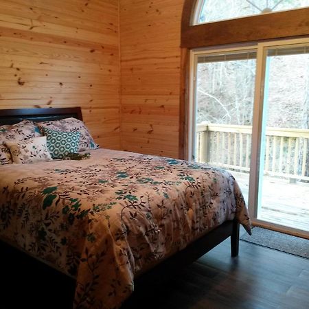 132 Catherine Park #1 Cozy Romantic Cabin On The Creek Villa Hot Springs Exterior photo